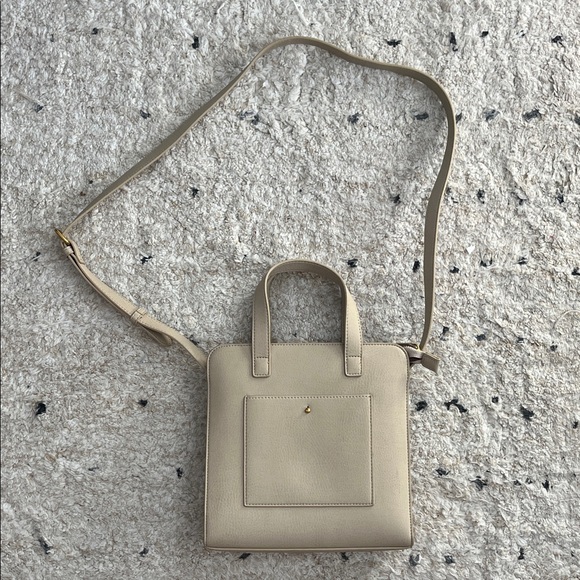 Elegant Beige Crossbody Bag - Picture 2 of 4